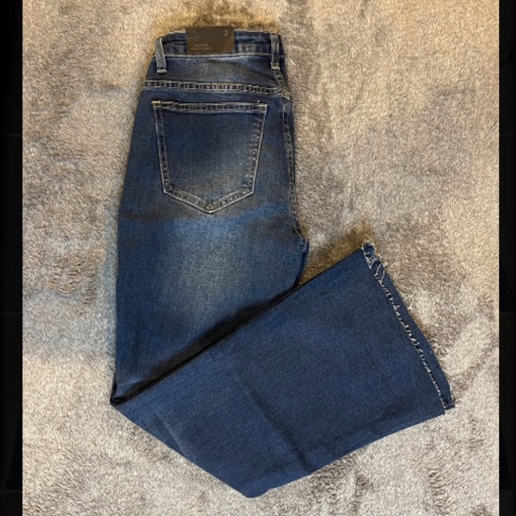 Rue21 Premium 5 Button High Rise Crop Flare Fringe Hem Blue Jeans NWT - Picture 6 of 6